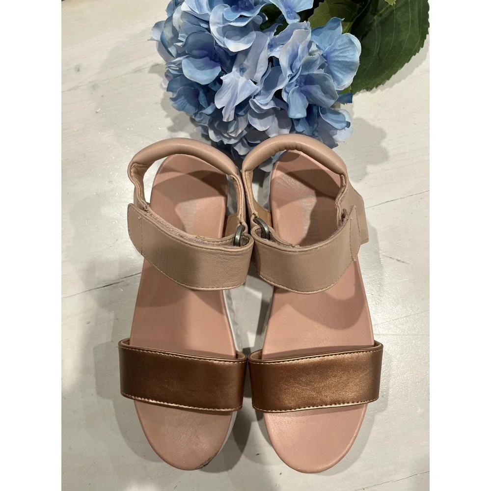 Fiesta Platform Sandals Rose Gold Straps‎ White Sole Women's Size 8M